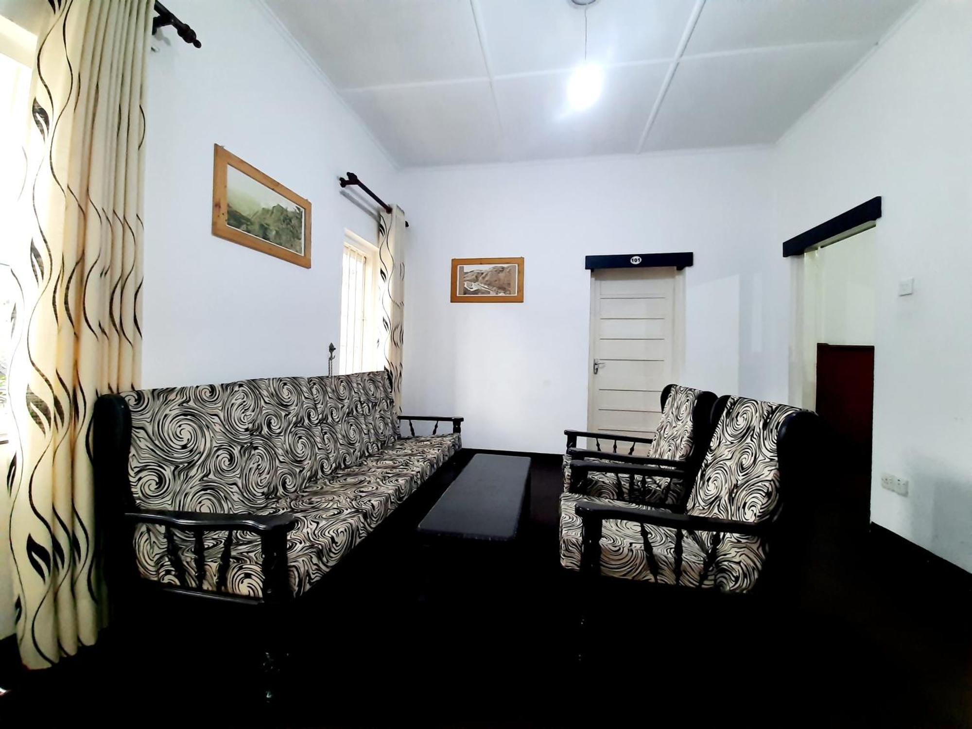 Sapu's Mountain breeze Hotel Nuwara Eliya Buitenkant foto